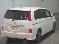 Toyota ISIS лот № 2172 оценка R  с аукциона в Японии 3