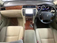 Toyota CROWN лот № 3084 оценка 3.5  с аукциона в Японии 2