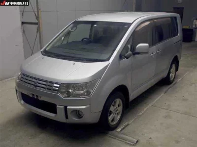 Mitsubishi DELICA D5