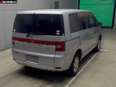 Mitsubishi DELICA D5