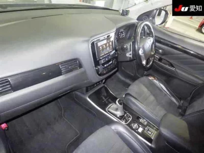 Mitsubishi OUTLANDER PHEV