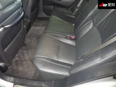 Toyota CROWN  с аукциона в Японии