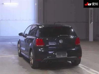 Volkswagen POLO  с аукциона в Японии