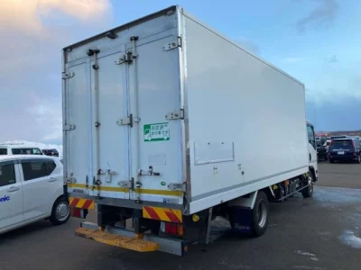 Isuzu ELF  с аукциона в Японии