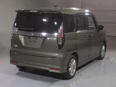 Mitsubishi DELICA D2  с аукциона в Японии
