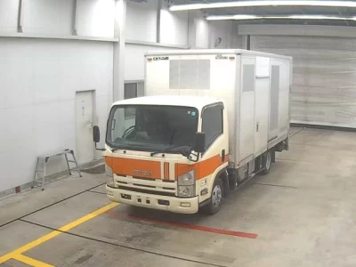 Isuzu ELF  с аукциона в Японии