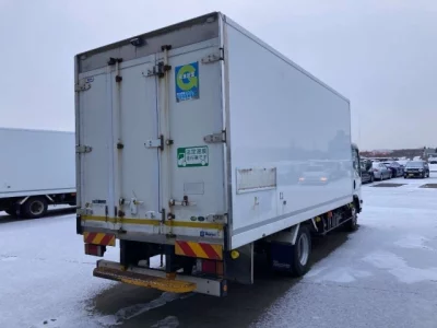 Isuzu ELF  с аукциона в Японии