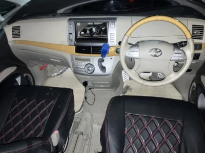 Toyota ESTIMA  с аукциона в Японии