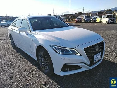 Toyota CROWN  с аукциона в Японии