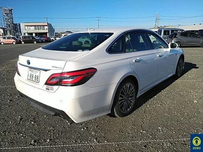 Toyota CROWN  с аукциона в Японии