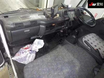 Isuzu ELF  с аукциона в Японии