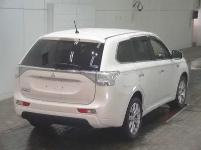 Mitsubishi OUTLANDER PHEV