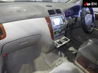 Toyota IPSUM лот № 30274 оценка 3.5  с аукциона в Японии 2