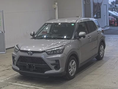 Toyota RAIZE  с аукциона в Японии