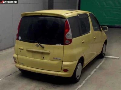 Toyota FUNCARGO  с аукциона в Японии