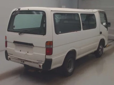 Toyota DYNA  с аукциона в Японии