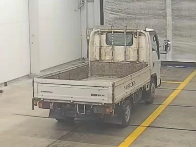 Isuzu ELF  с аукциона в Японии