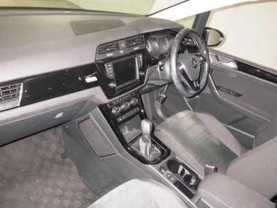 Volkswagen GOLF TOURAN