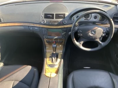 Mercedes-Benz E CLASS  с аукциона в Японии