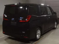 Toyota NOAH лот № 2149 оценка 4  с аукциона в Японии 1