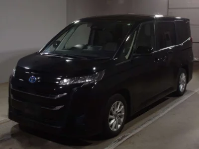 Toyota NOAH  с аукциона в Японии