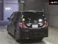 Toyota ALPHARD лот № 30327 оценка 3  с аукциона в Японии 1