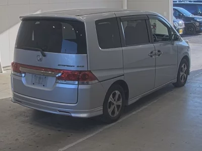 Honda STEP WAGON  с аукциона в Японии