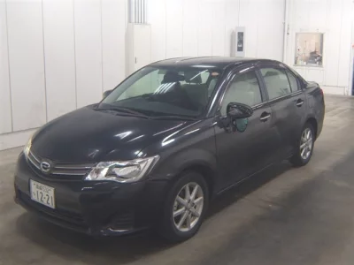 Toyota COROLLA AXIO  с аукциона в Японии