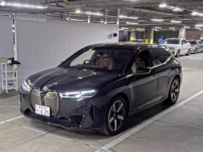 BMW iX  с аукциона в Японии