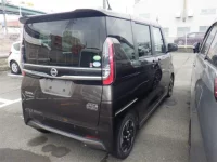 Nissan ROOX лот № 8012 оценка R  с аукциона в Японии 3