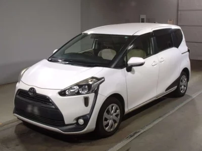 Toyota SIENTA  с аукциона в Японии