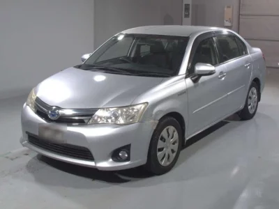 Toyota COROLLA AXIO  с аукциона в Японии