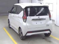 Nissan DAYZ лот № 3072 оценка 4  с аукциона в Японии 1