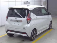 Nissan DAYZ лот № 3072 оценка 4  с аукциона в Японии 3