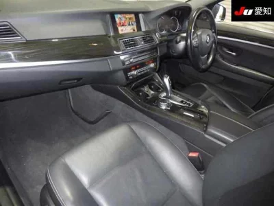 BMW 5-Series  с аукциона в Японии