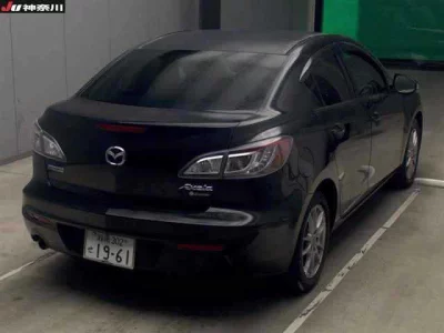 Mazda AXELA  с аукциона в Японии