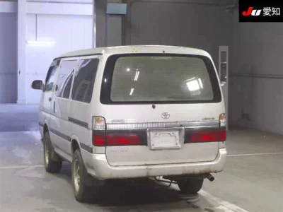 Toyota HIACE  с аукциона в Японии