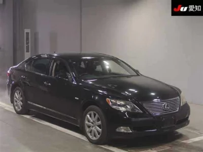 Lexus LS  с аукциона в Японии