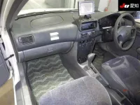 Toyota COROLLA лот № 30393 оценка 3  с аукциона в Японии 2