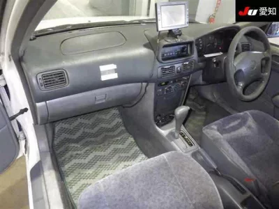 Toyota COROLLA  с аукциона в Японии