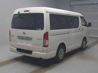 Toyota HIACE VAN  с аукциона в Японии