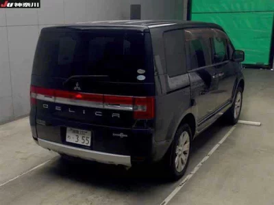 Mitsubishi DELICA D5