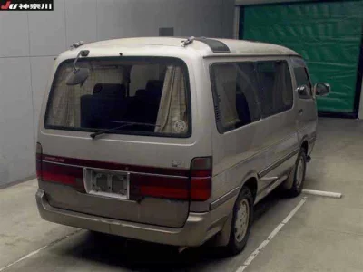 Toyota HIACE  с аукциона в Японии