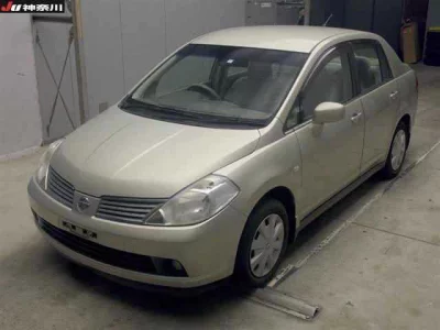 Nissan TIIDA LATIO  с аукциона в Японии