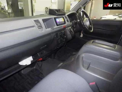 Toyota HIACE  с аукциона в Японии