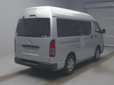 Toyota HIACE VAN  с аукциона в Японии
