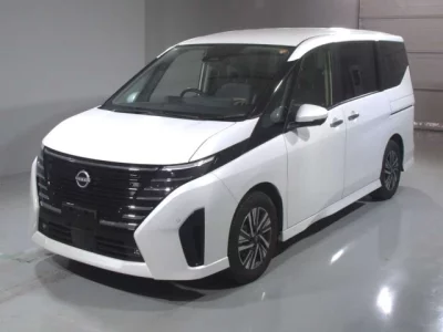 Nissan SERENA  с аукциона в Японии