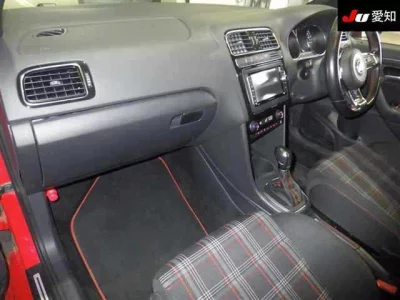 Volkswagen POLO  с аукциона в Японии