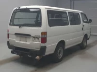 Toyota HIACE VAN лот № 26030 оценка RA  с аукциона в Японии 1