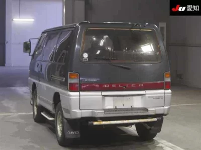 Mitsubishi DELICA WAGON